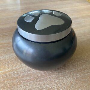 Pet Urn for Small/Medium Pet